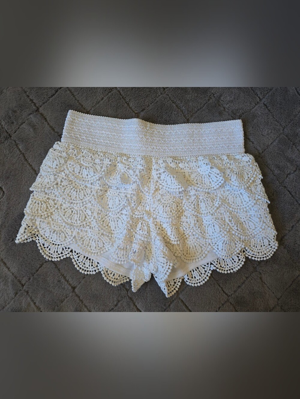 Rewind White Crochet Lace Shorts